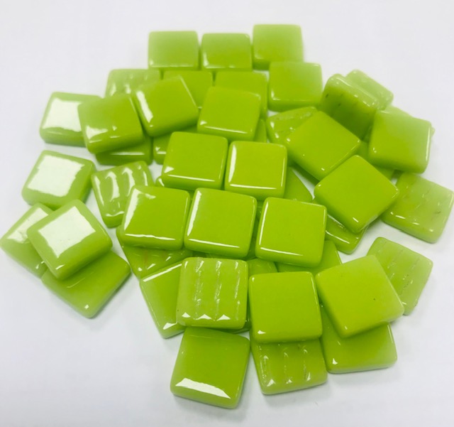 Pâte de verre 0.8 x 0.8 cm , vert pomme , par 100 g . 