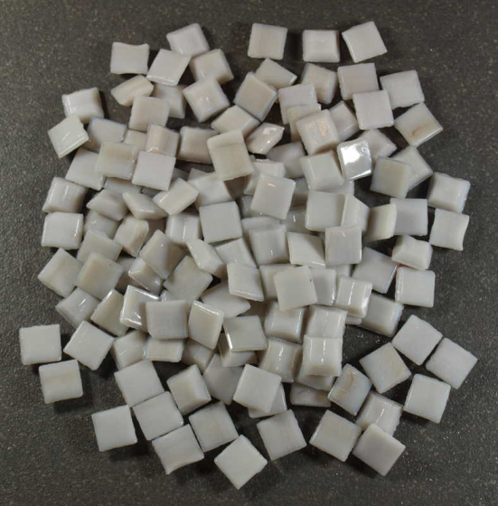 Pâte de verre 1 x 1 cm Gris Clair n°9, par 100g