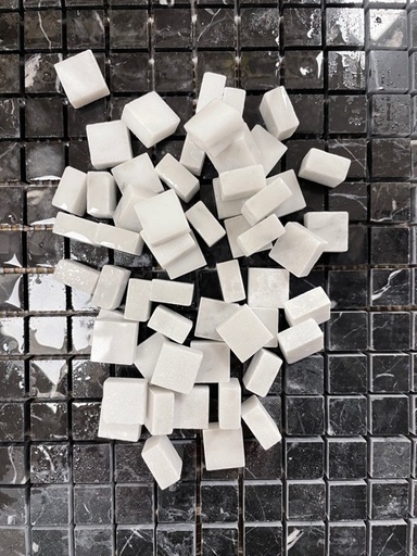 Marbre - Bianco Carrara 1,5 x 1,5 cm,Par 100g